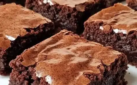 Classic Brownie Bliss – Irresistibly Fudgy and Homemade
