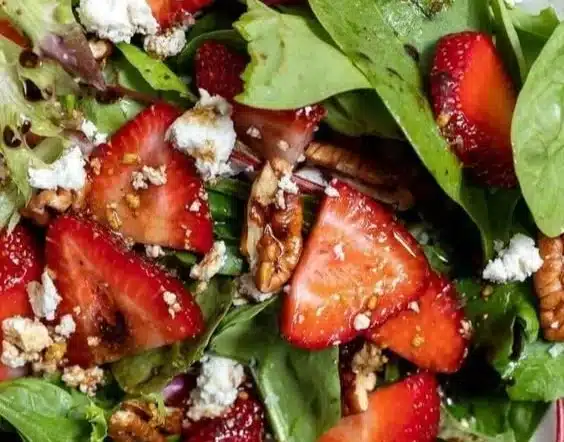 Strawberry Spinach Salad with Homemade Balsamic Vinaigrette